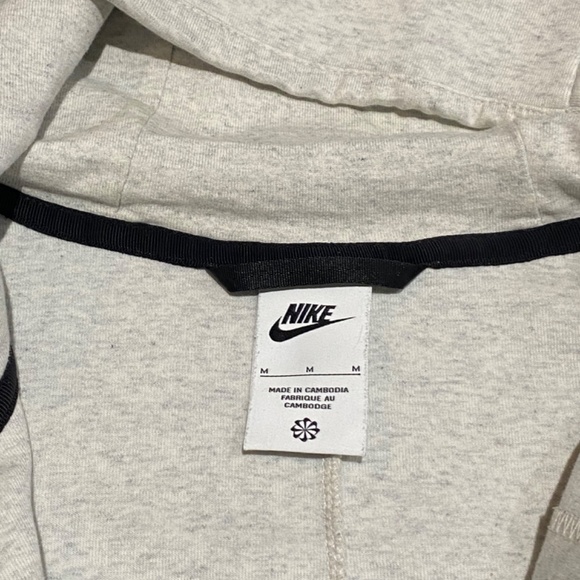 Nike Flyknit Techfleece Limited Edition - Picture 3 of 3